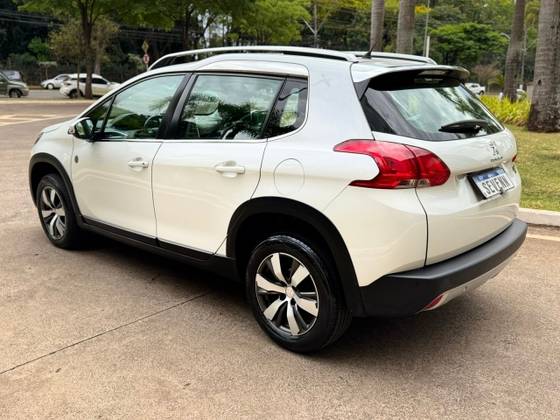 PEUGEOT 2008 1.6 16V FLEX CROSSWAY 4P AUTOMÁTICO